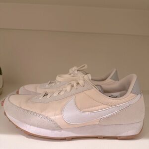 Women’s Nike Sneakers